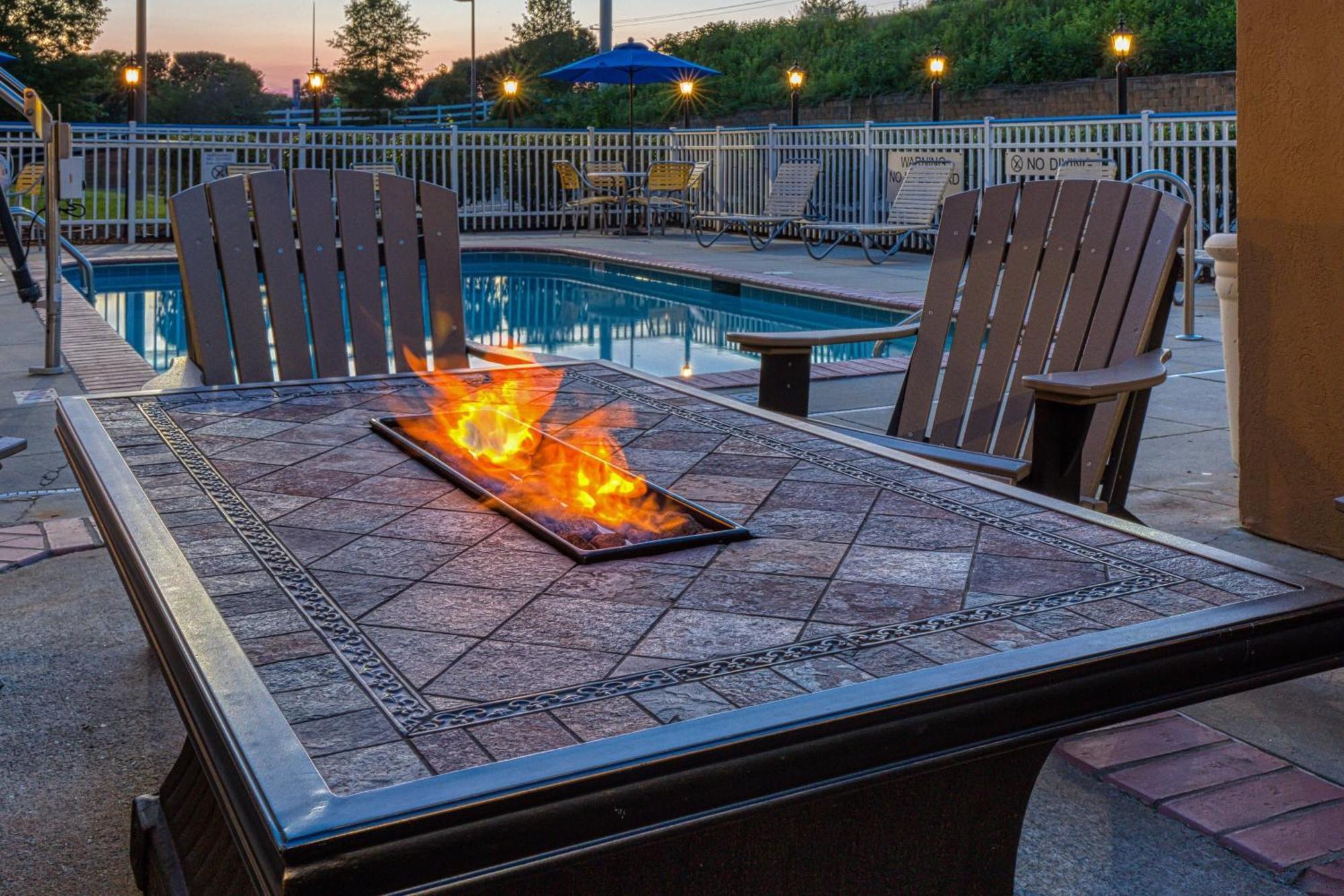 Fairfield Inn Charlotte Mooresville Lake Norman Exterior photo
